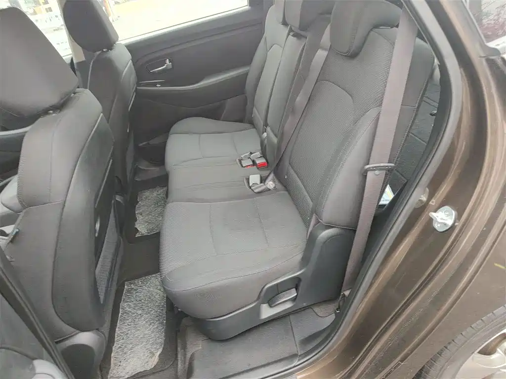 Kia Carens 2015 — фото 17