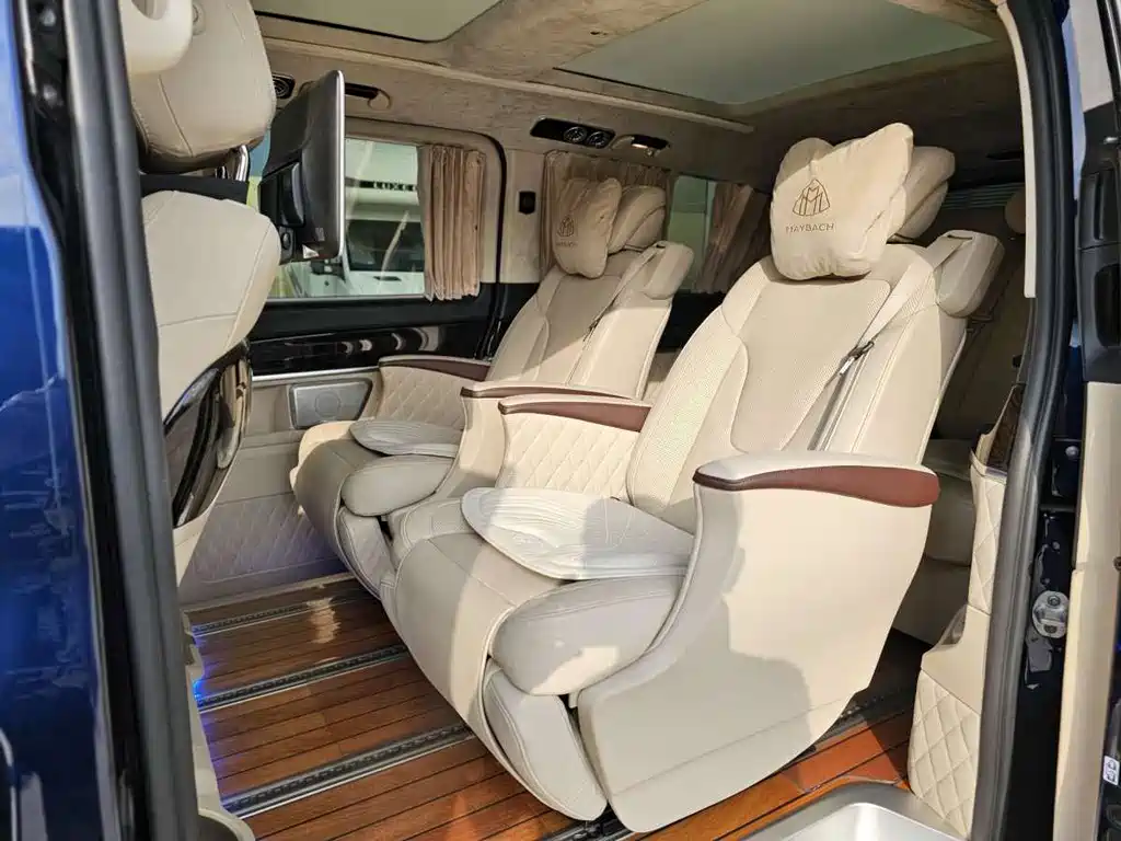 Mercedes-Benz V-Class 2019 — фото 9