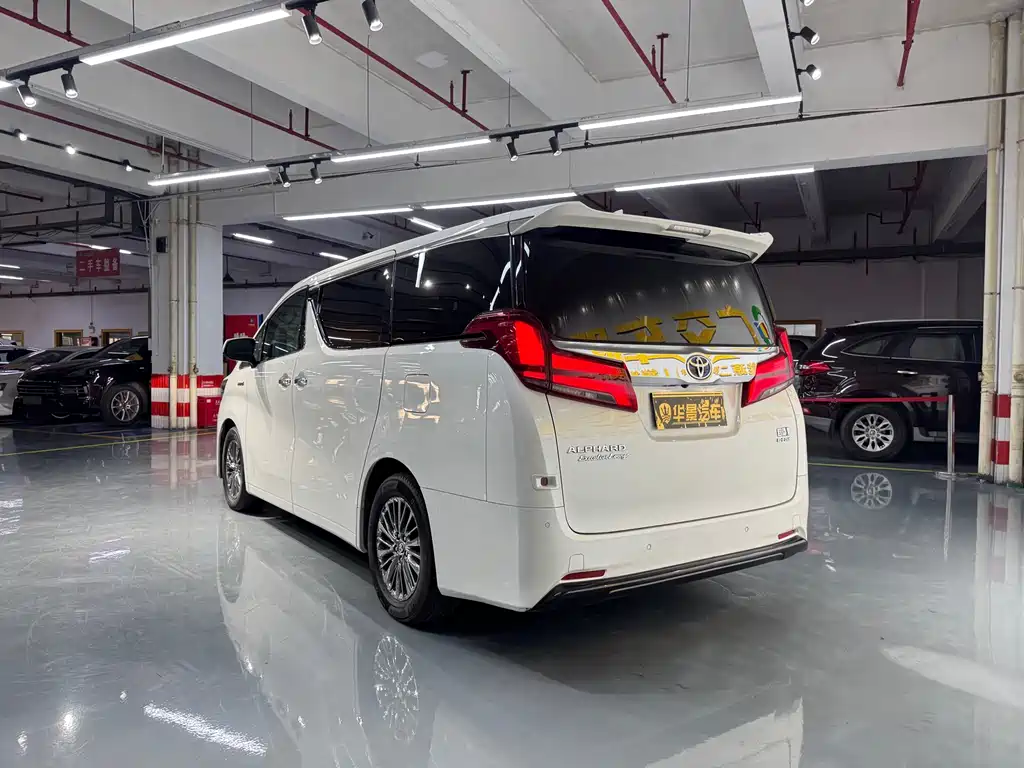 Toyota Alphard 2020 — фото 4