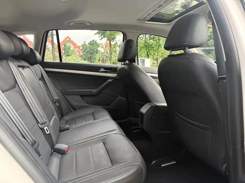 Volkswagen Gran Lavida 2016 — фото 12