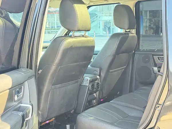 Land Rover Discovery 2015