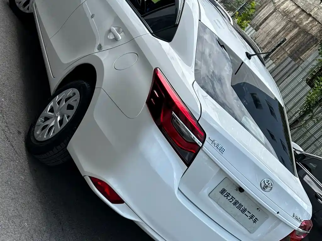 Toyota Vios 2022 — фото 23