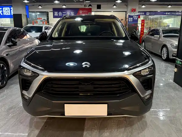 NIO ES8 2018