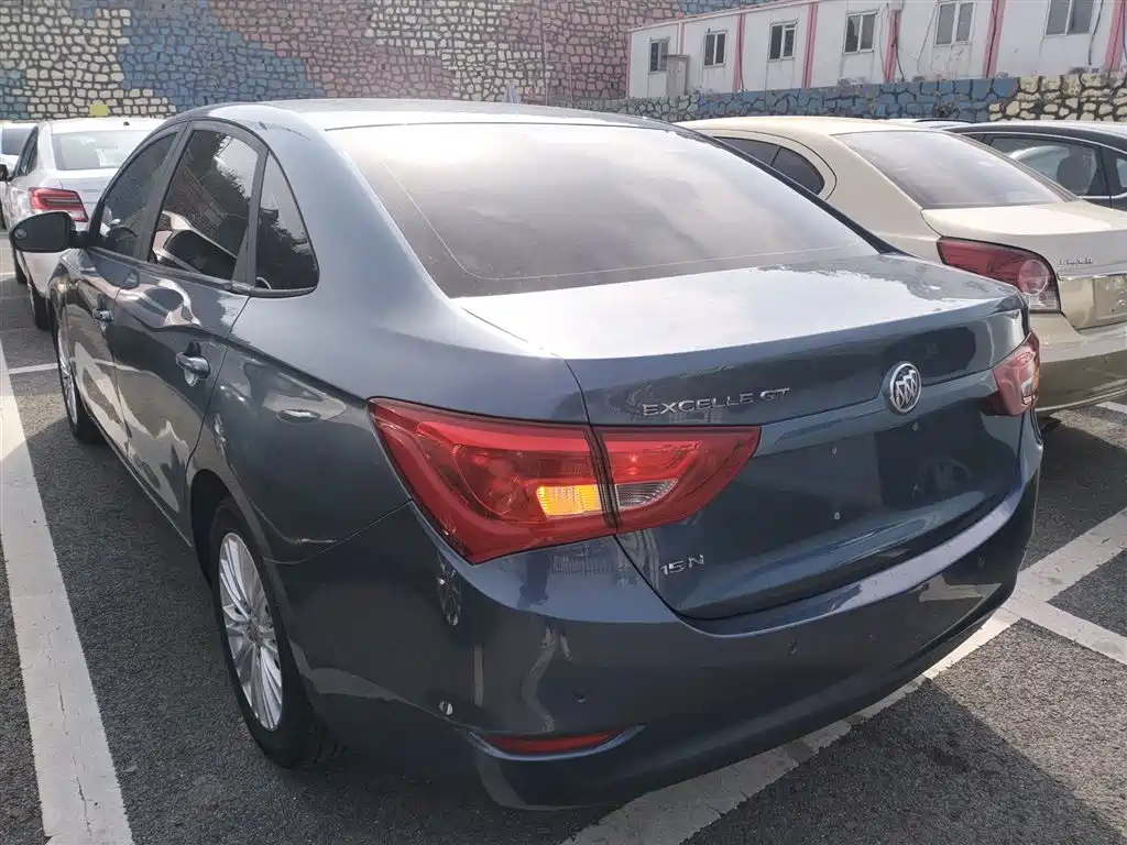 Buick Excelle 2015 — фото 23