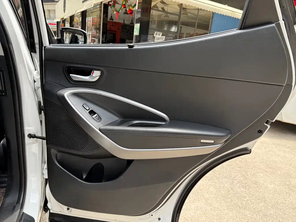 Hyundai Santa Fe 2015 — фото 22