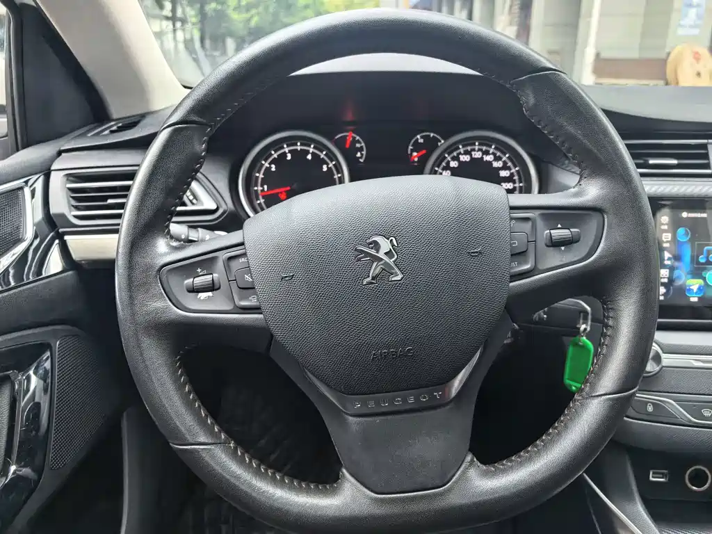 Peugeot 408 2015 — фото 9