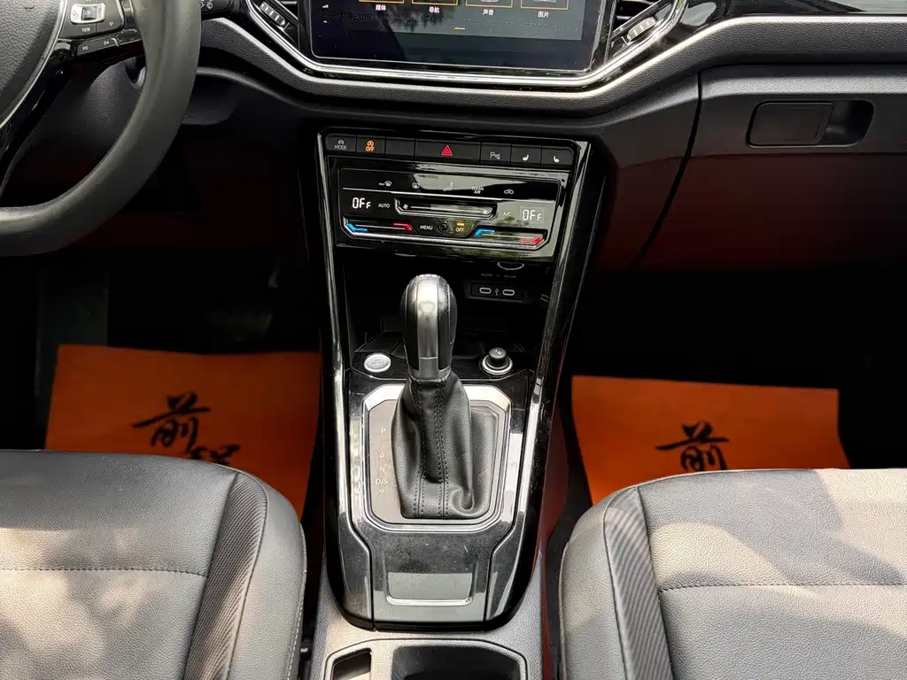 Volkswagen T-Roc 2022 — фото 10