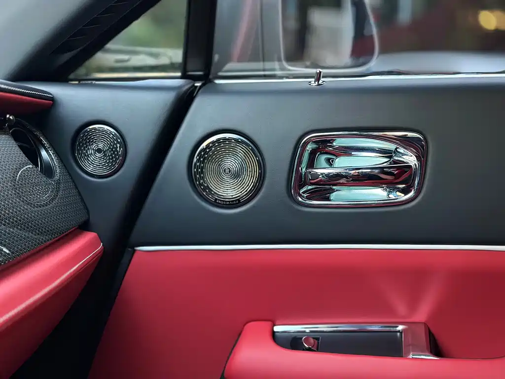 Rolls-Royce Phantom 2019 — фото 15