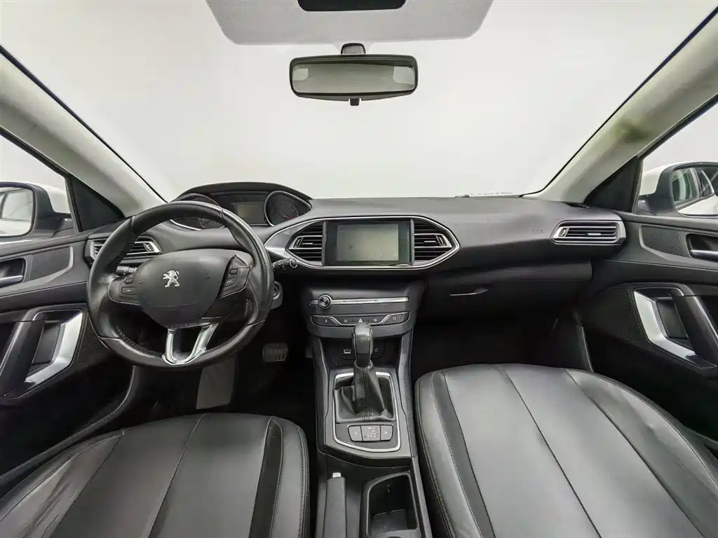 Peugeot 308S 2016