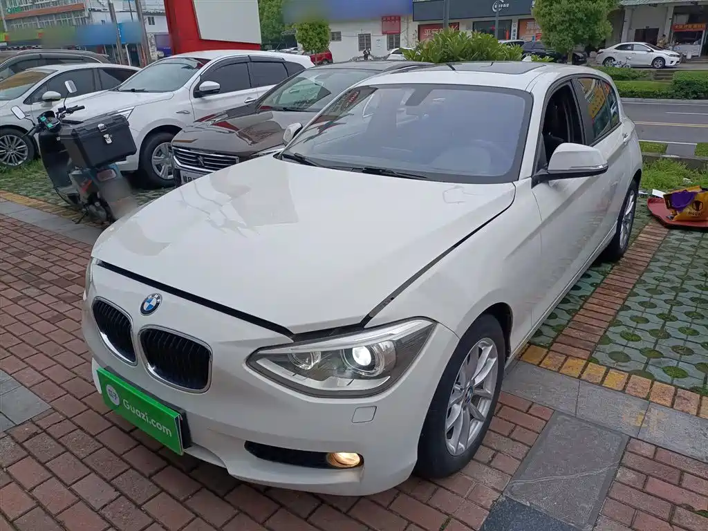 BMW 1 Series 2015 — фото 1