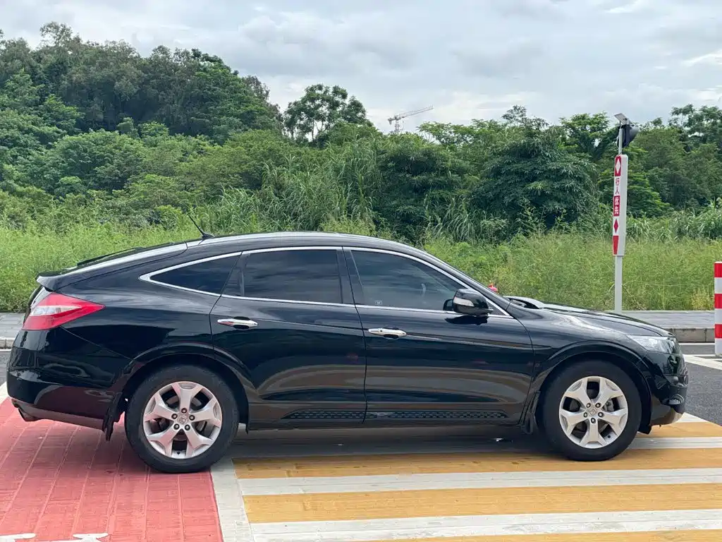 Honda Crosstour 2013 — фото 12