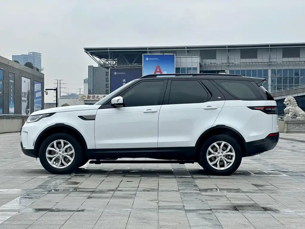Land Rover Discovery 2020 — фото 12