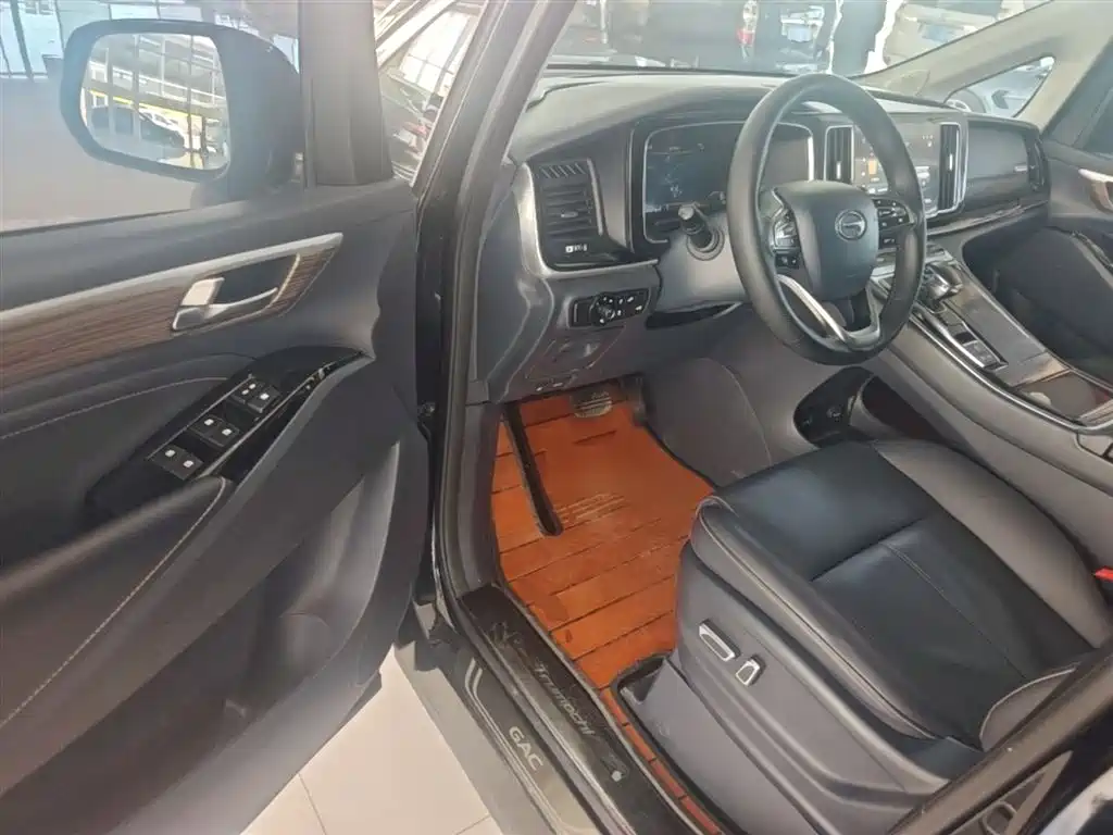 GAC Motor Trumpchi M8 2021 — фото 16