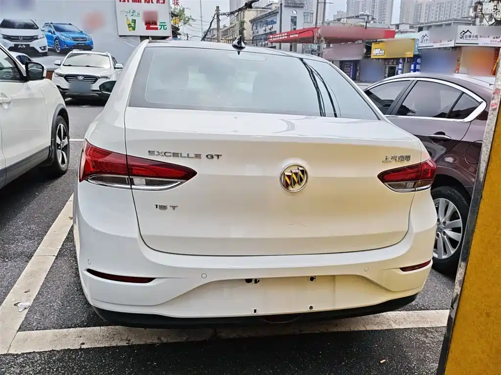 Buick Excelle 2019 — фото 6