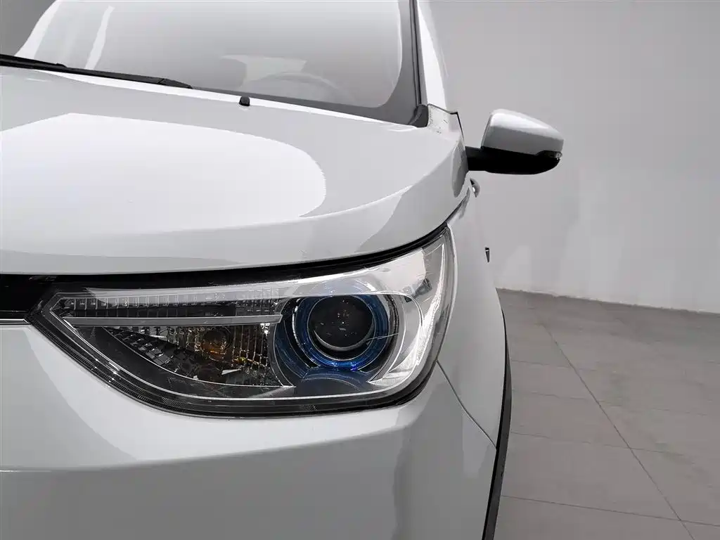 BAIC New Energy EC 2018 — фото 19