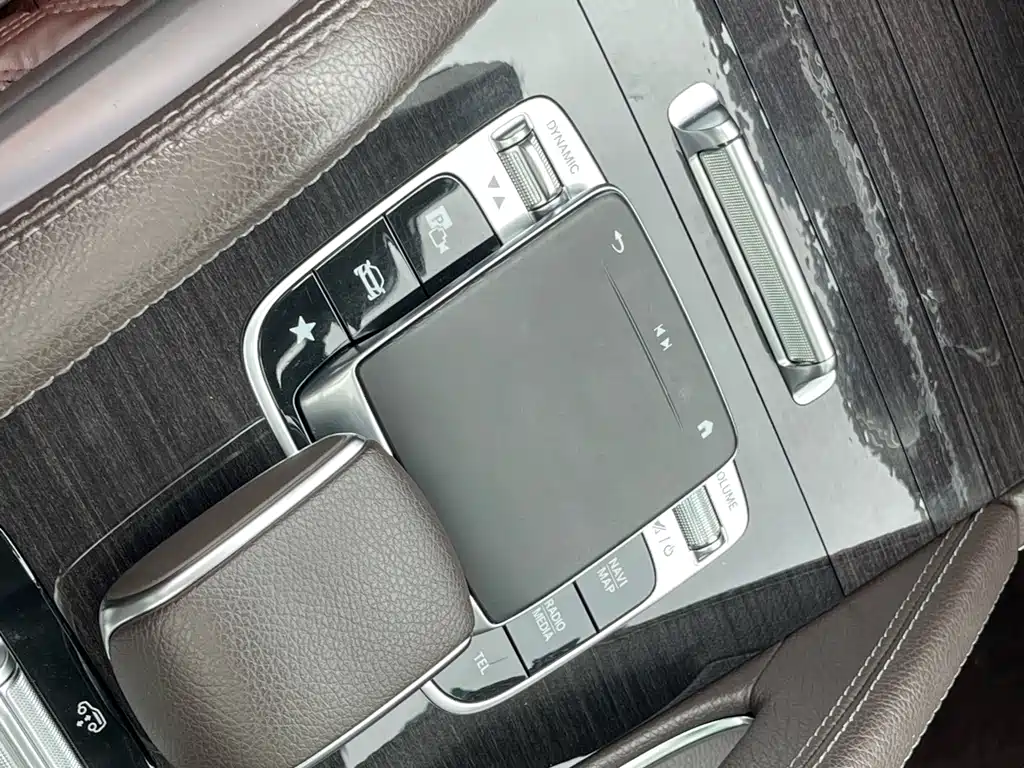 Mercedes-Benz GLE 2020 — фото 23