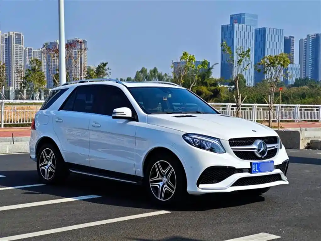 Mercedes-Benz M-Class 2015