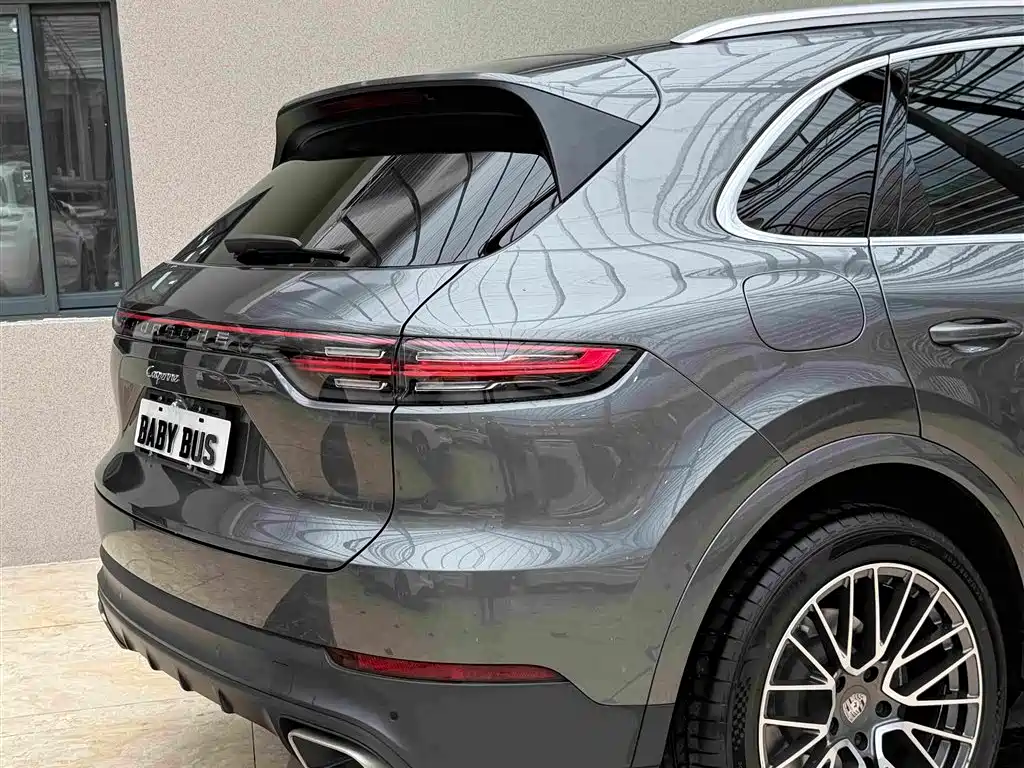 Porsche Cayenne 2022 — фото 15