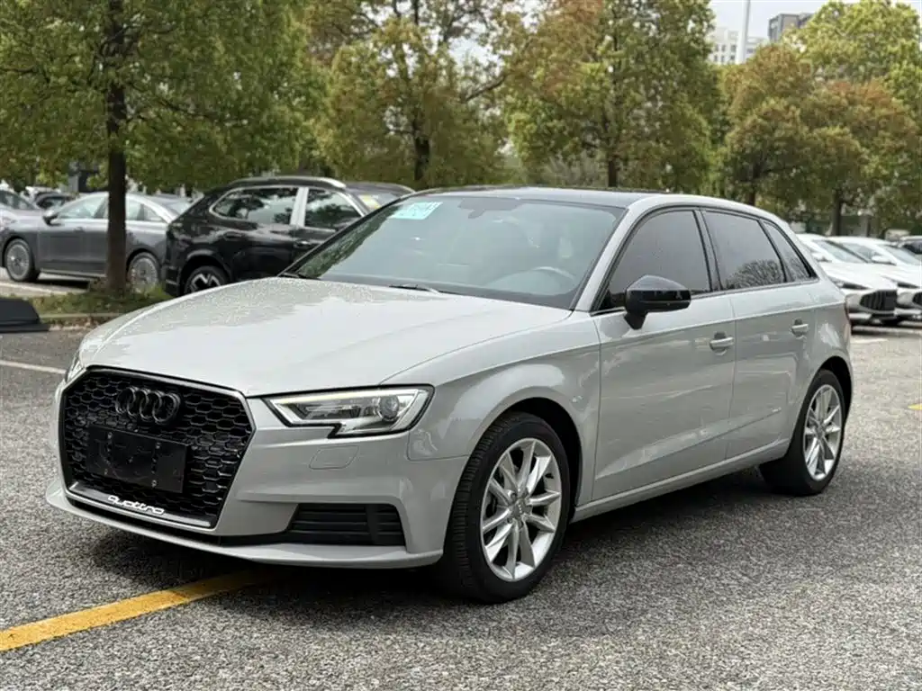Audi A3 2018 — фото 2