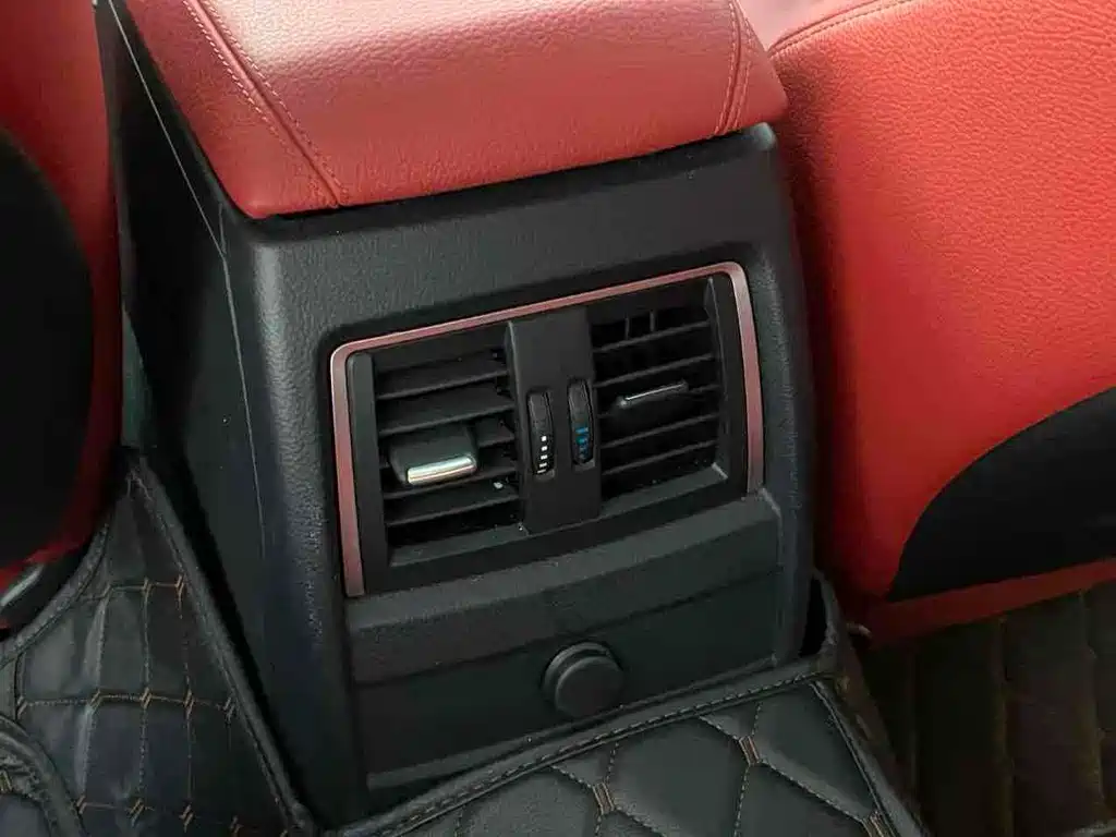 BMW 3 Series 2019 — фото 11