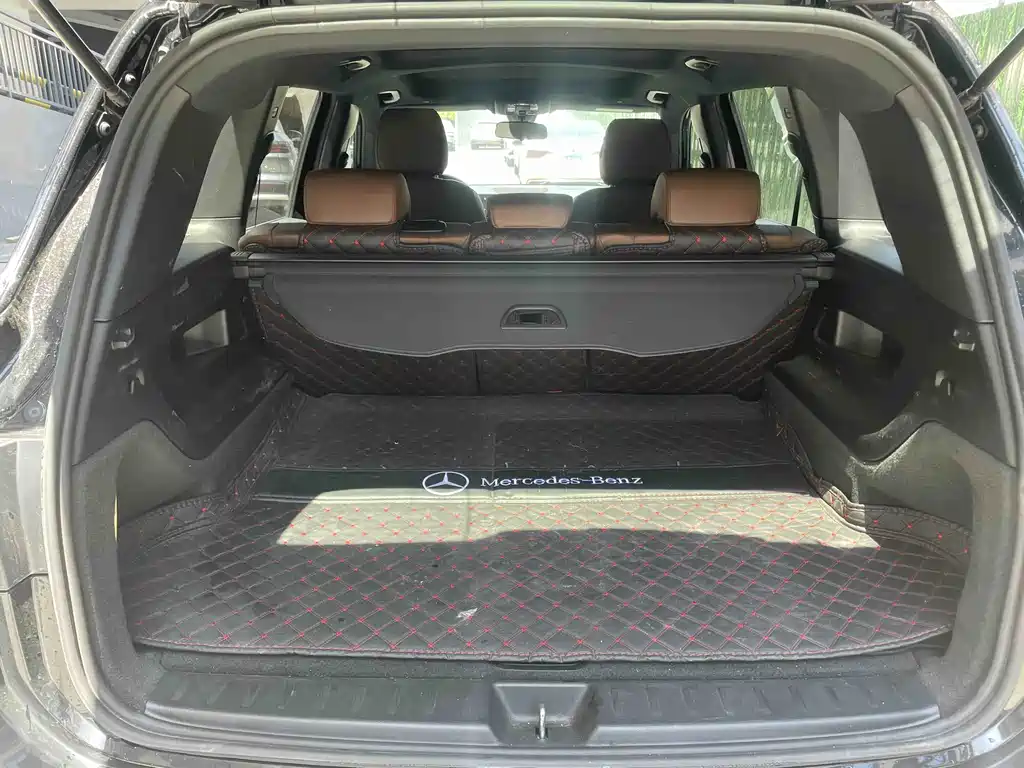 Mercedes-Benz GLB 2023 — фото 4