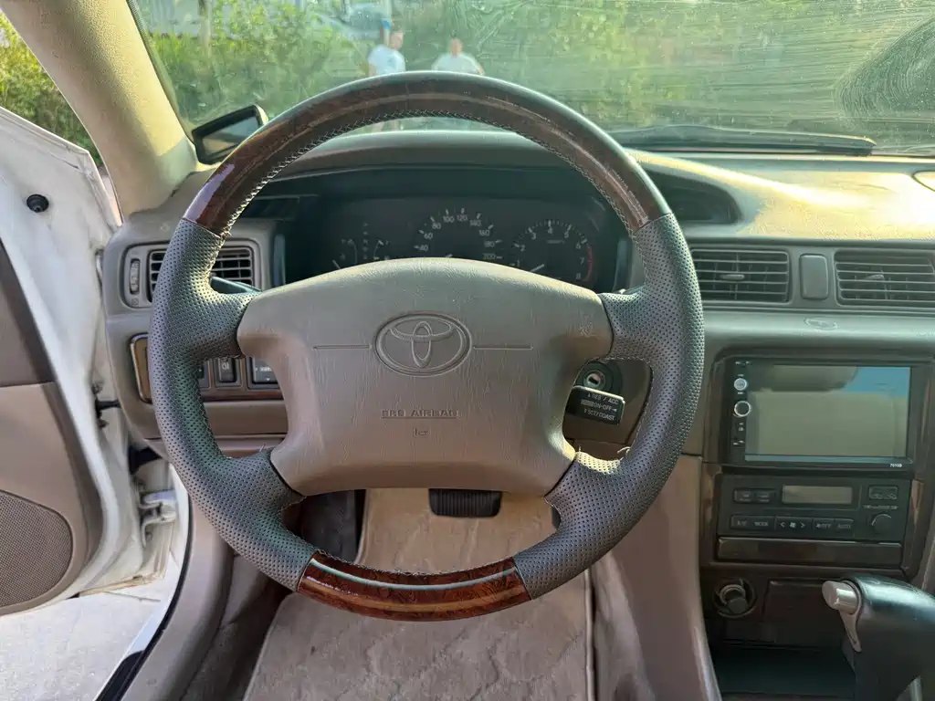Toyota Camry 2001 — фото 9