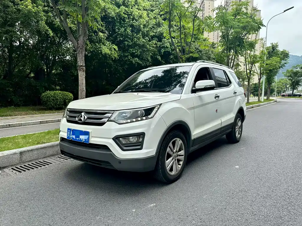 Oshan Oushang CX70 2016