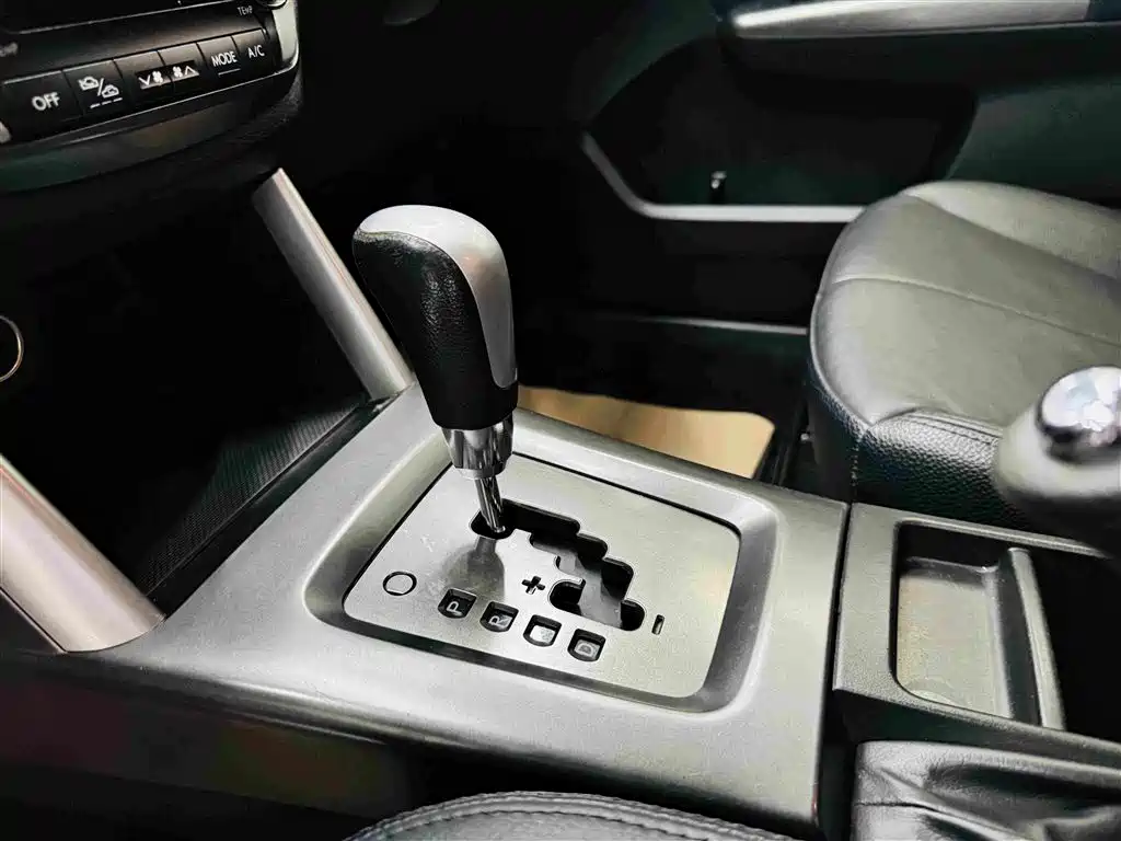 Subaru Forester 2011 — фото 15