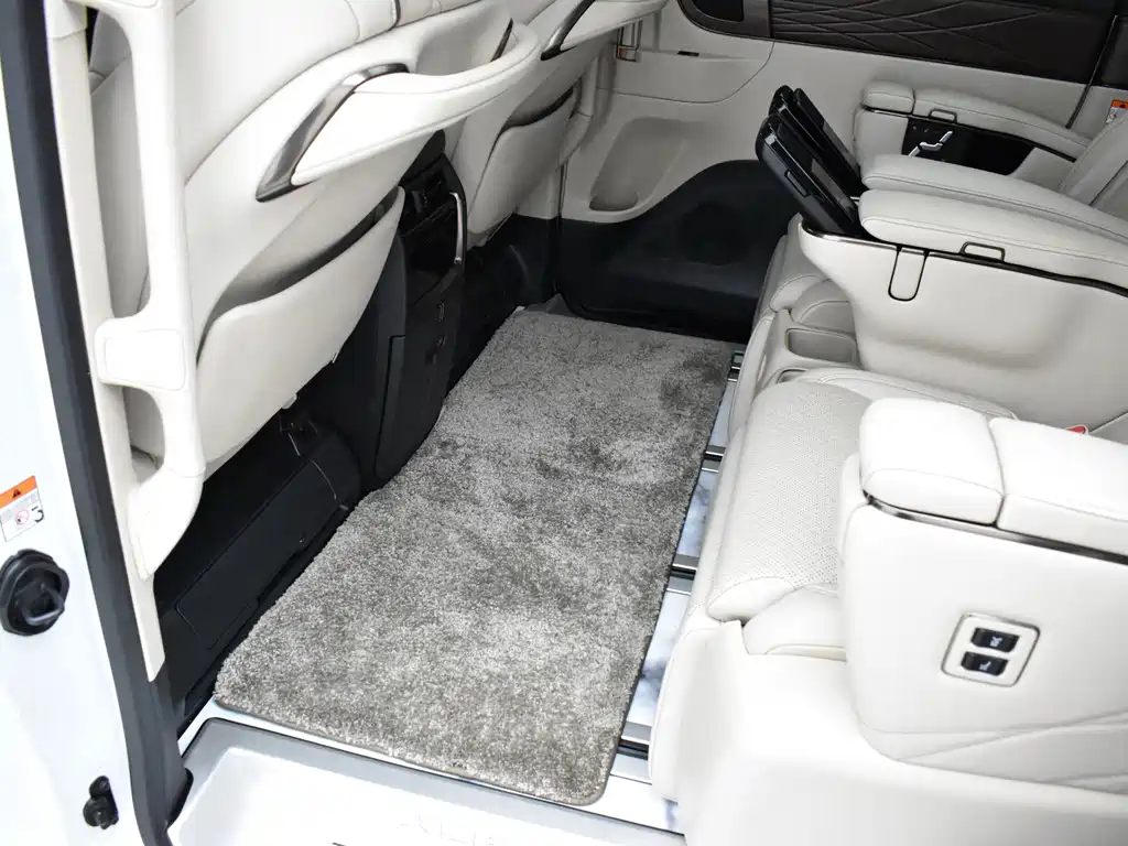Toyota Alphard 2025 — фото 18