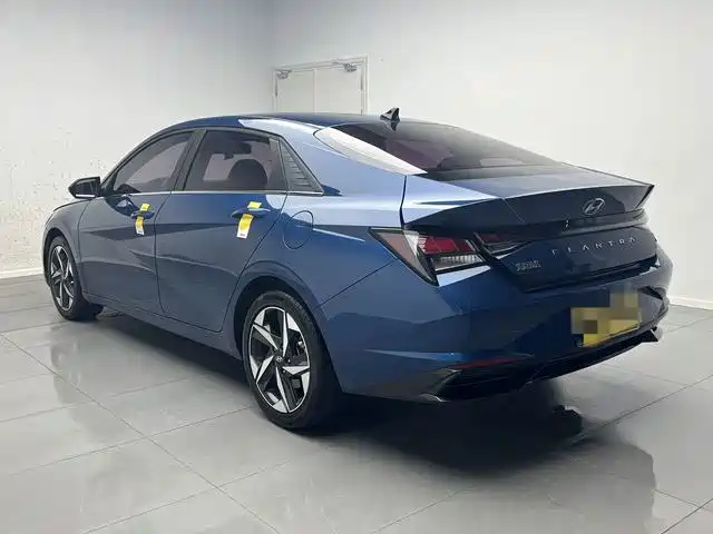 Hyundai Elantra 2021
