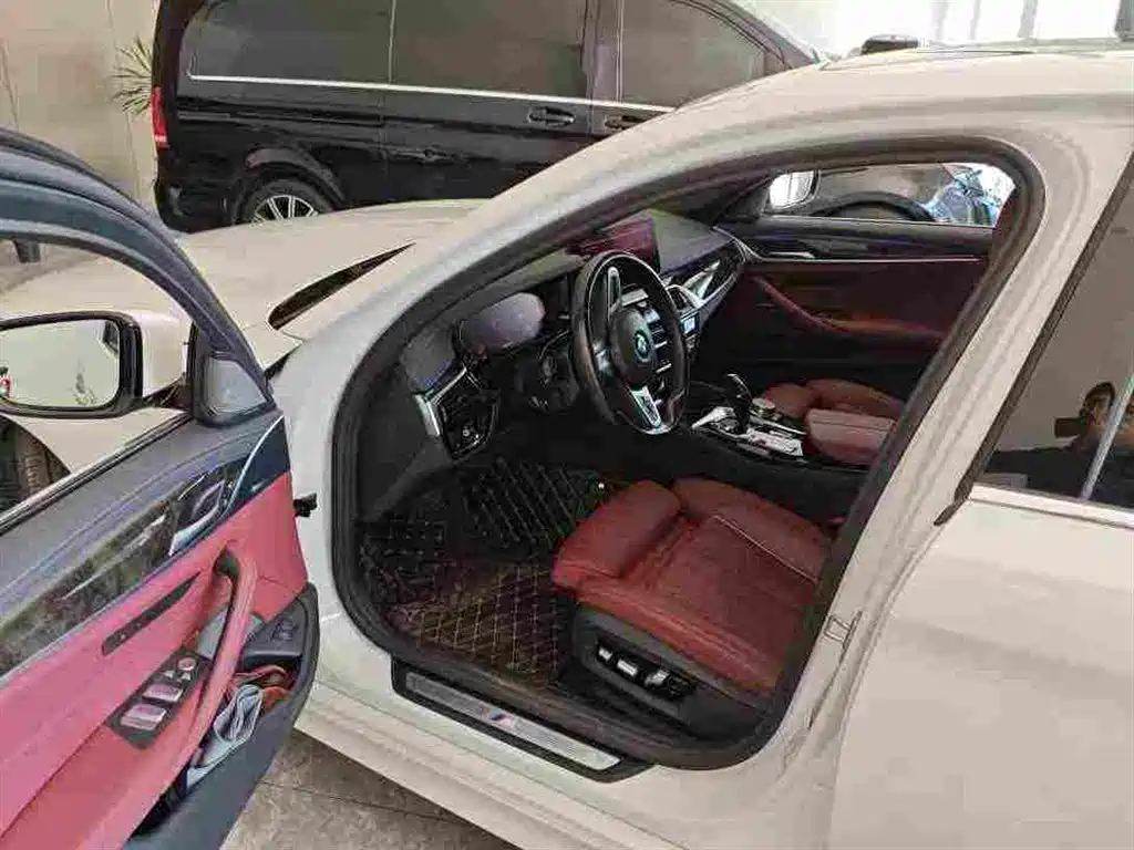 BMW 5 Series 2021