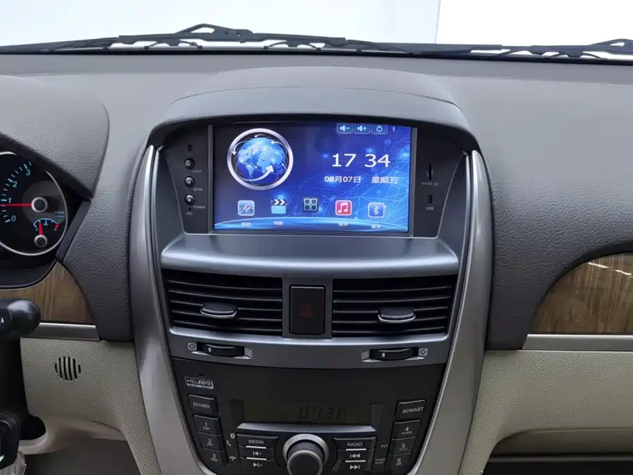 Buick Excelle 2016 — фото 13