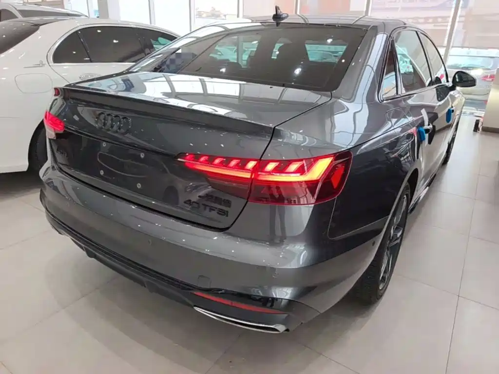 Audi A4L 2023