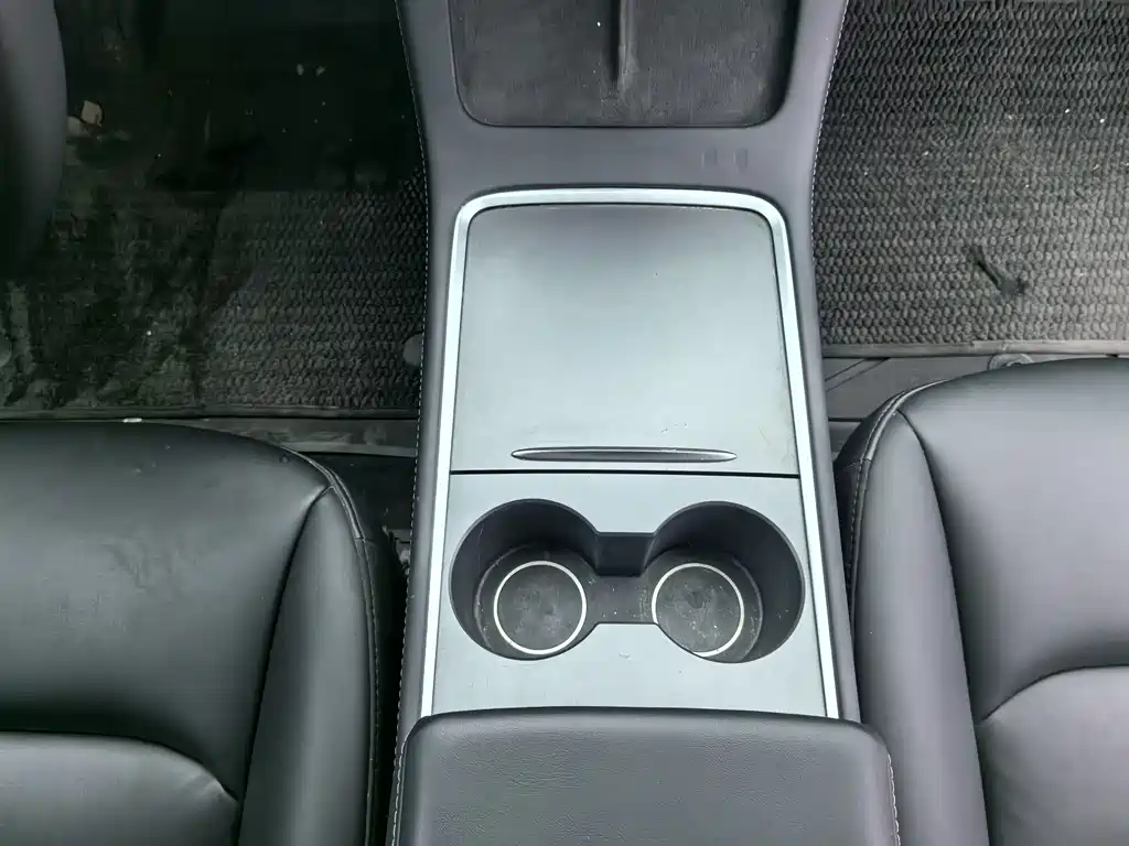 Tesla Model 3 2021 — фото 19