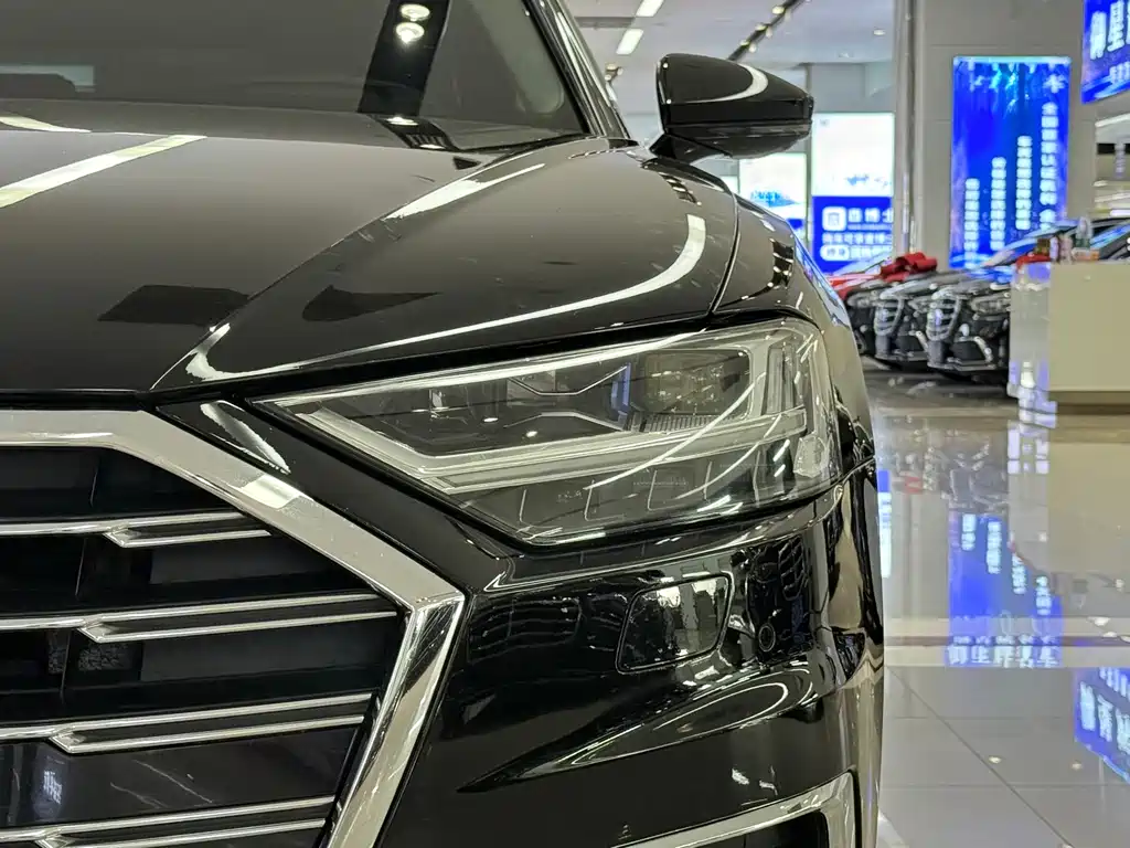 Audi A8 2020 — фото 4