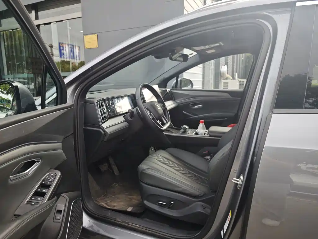 BYD Song L DM-i 2025 — фото 4