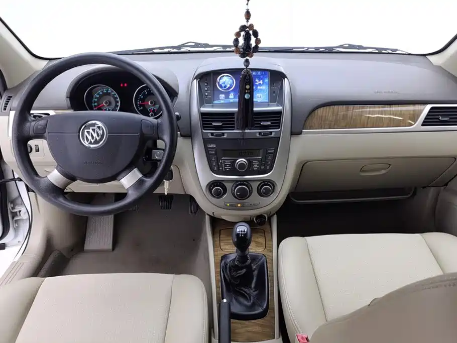 Buick Excelle 2016 — фото 12