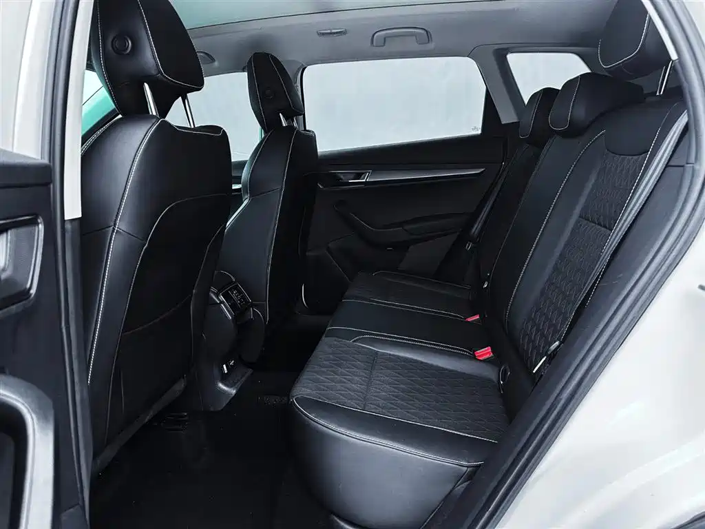 Skoda Karoq 2021 — фото 14