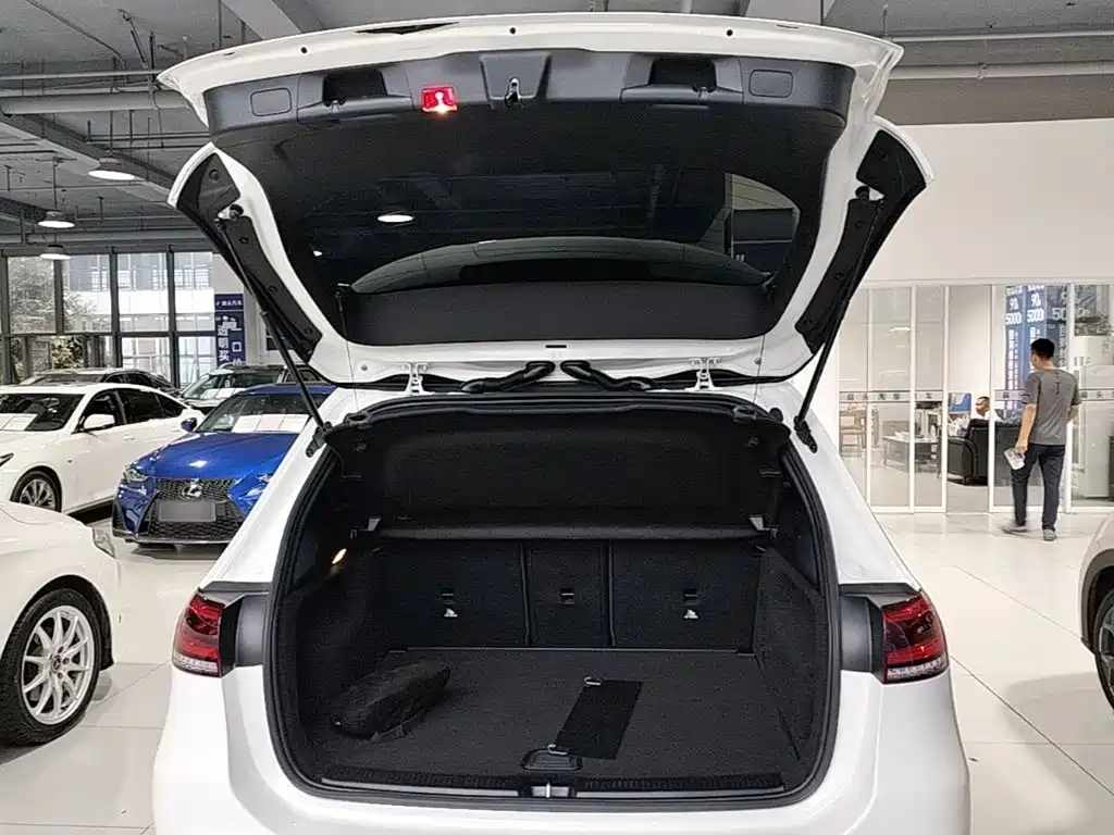 Mercedes-Benz B-Class 2020 — фото 19