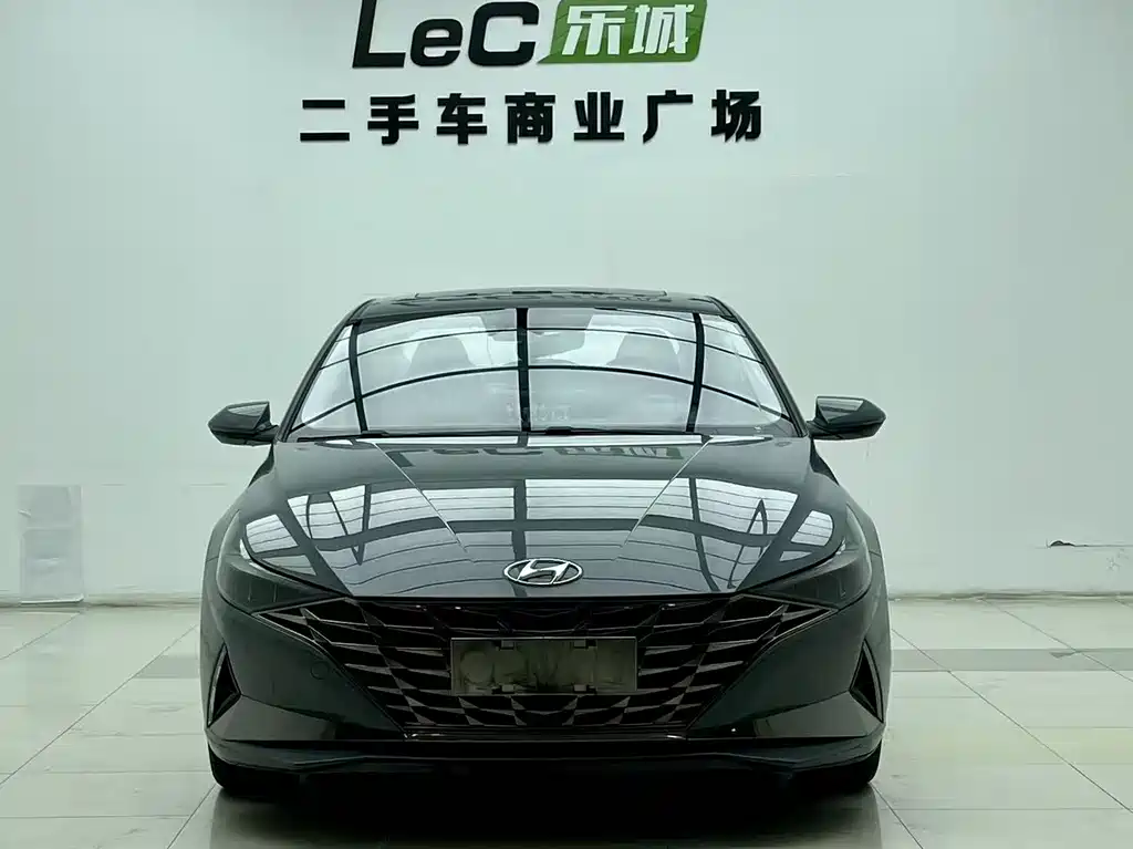 Hyundai Elantra 2021 — фото 2