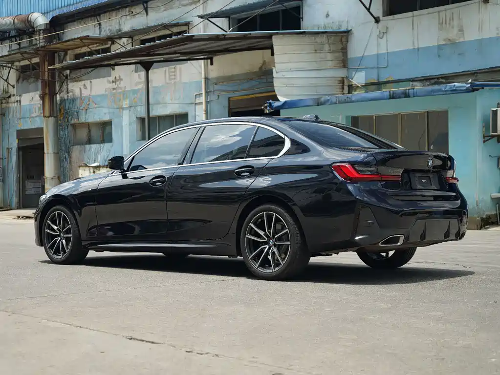 BMW 3 Series 2024