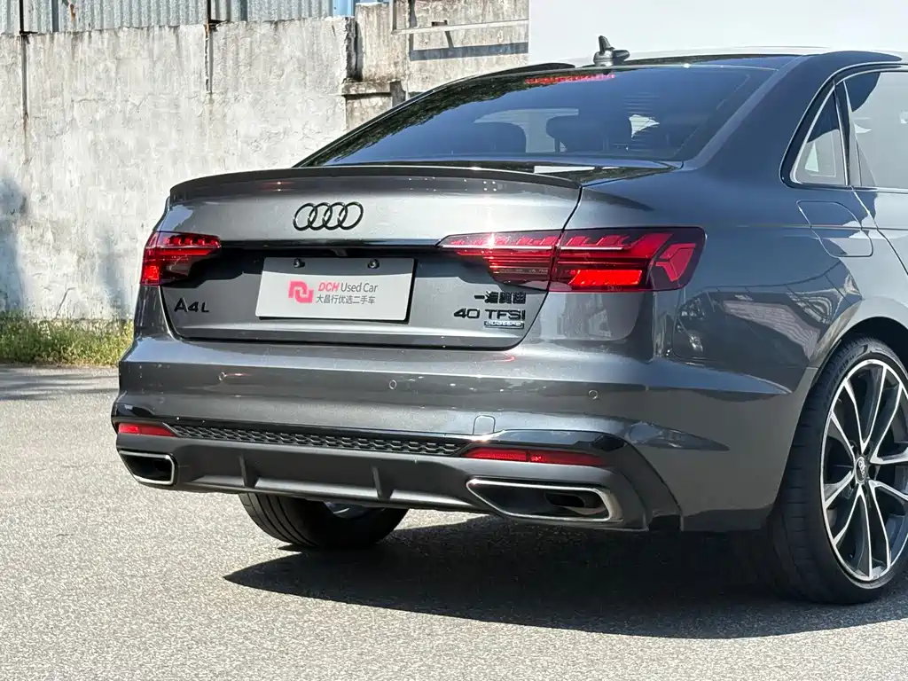 Audi A4L 2023 — фото 23