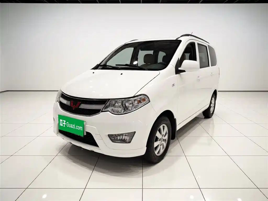 Wuling Hongguang 2018 — фото 2