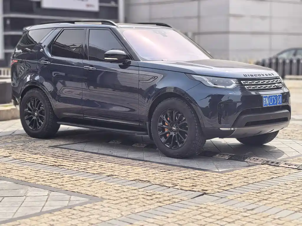 Land Rover Discovery 2017 — фото 3