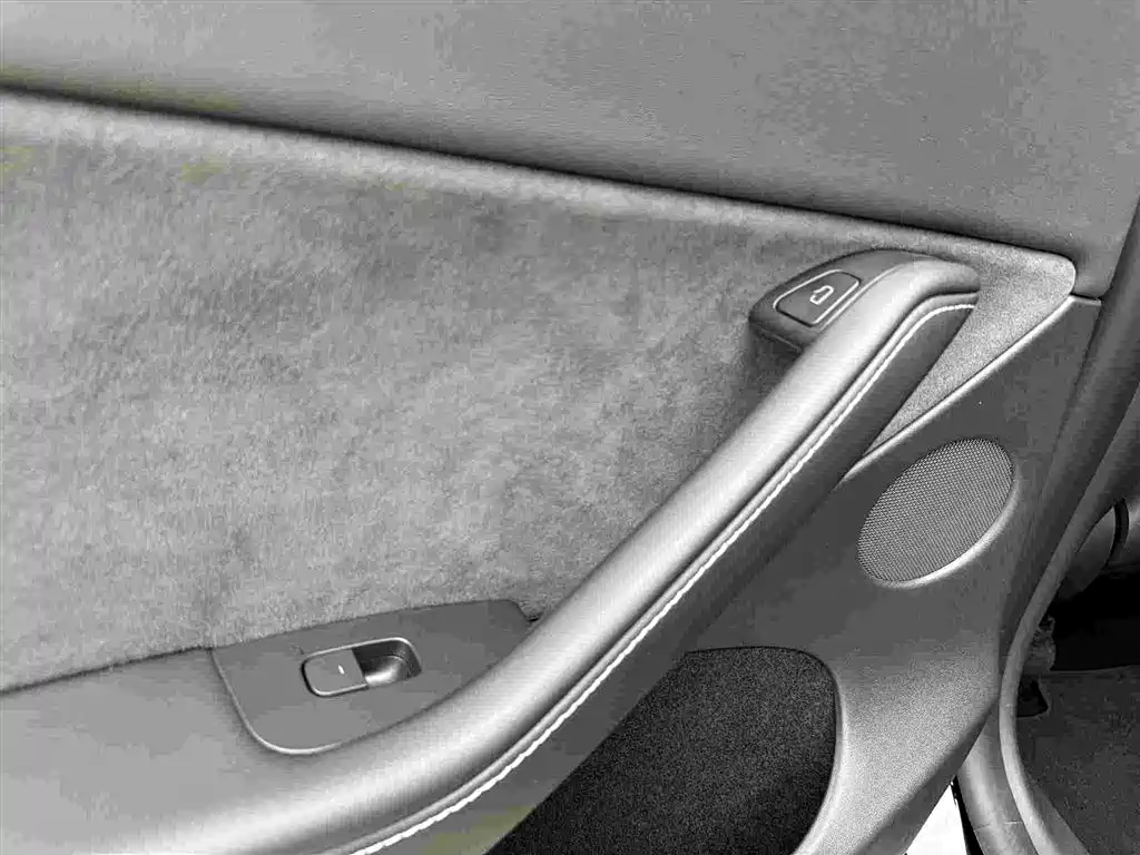 Tesla Model Y 2023 — фото 24