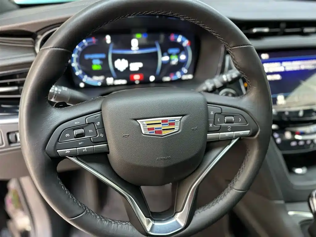 Cadillac XT6 2025 — фото 12