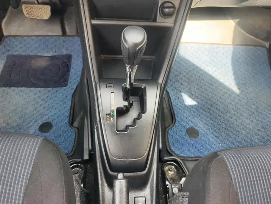 Toyota Yaris L 2019 — фото 16
