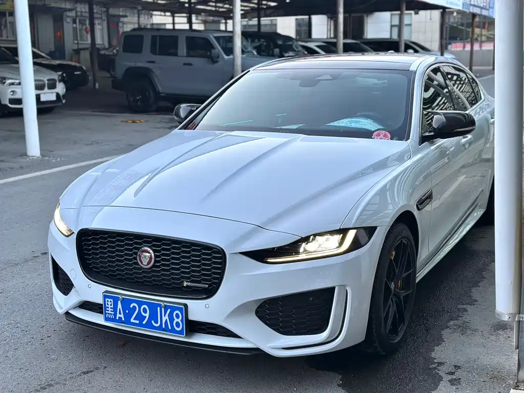 Jaguar XEL 2023 — фото 1
