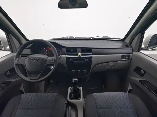 Wuling Sunshine 2015
