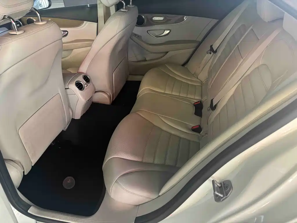 Mercedes-Benz C-Class 2015 — фото 6